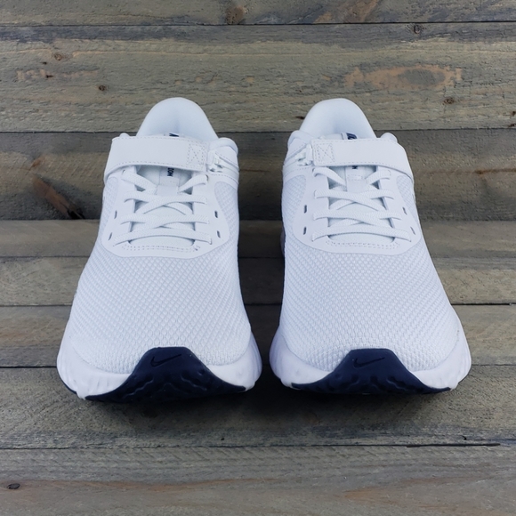 Nike Revolution 5 Flyease Casual Running Shoes - Picture 5 of 9